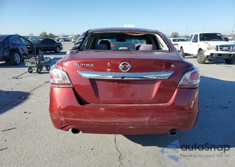 2015 Nissan Altima 2.5 z USA, uszkodzony, nr VIN 1N4AL3AP8FC129724